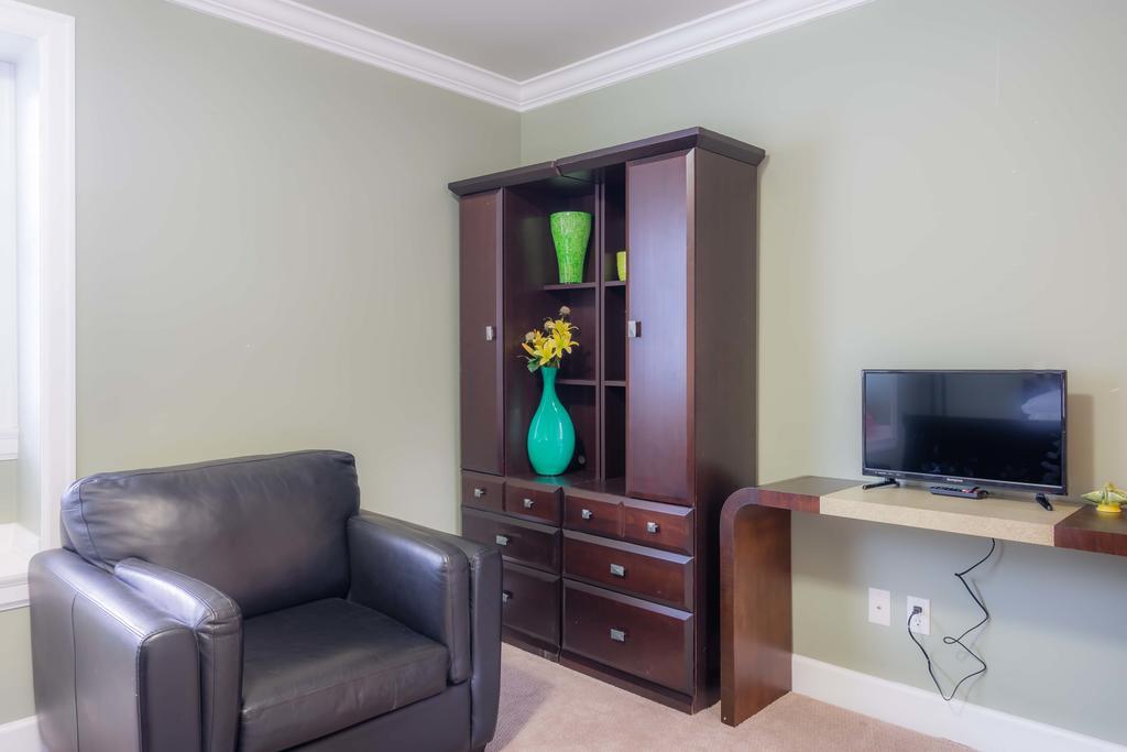 Homestay Vancouver Yuelai Coquitlam
